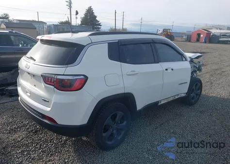 2018 Jeep Compass Latitude 4X4 z USA, uszkodzony, nr VIN 3C4NJDBB5JT207710